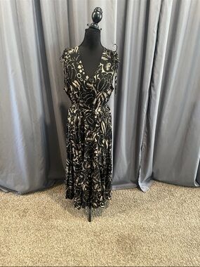 chaps, sleeveless V-neck, artsy floral, button-down dress size XL